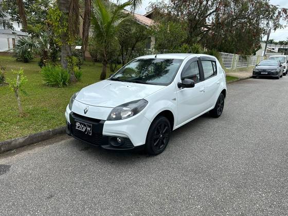 RENAULT SANDERO 1.6 GT LINE LIMITED FLEX 4P MANUAL